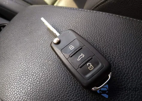 2017 Volkswagen Jetta 1.8T Sel/1.8T Sel Premium z USA, uszkodzony, nr VIN 3VWL17AJ1HM262755